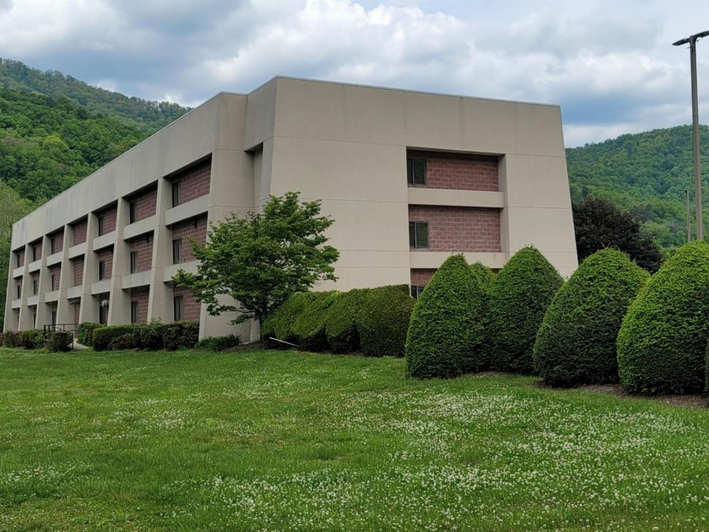 Bay Mountain Inn Cherokee Smoky Mountains Main image